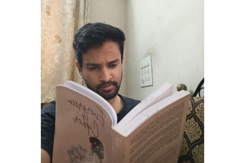 Indian Author Atharva Inamdar Surpasses 1,500 Books Across 37 Genres