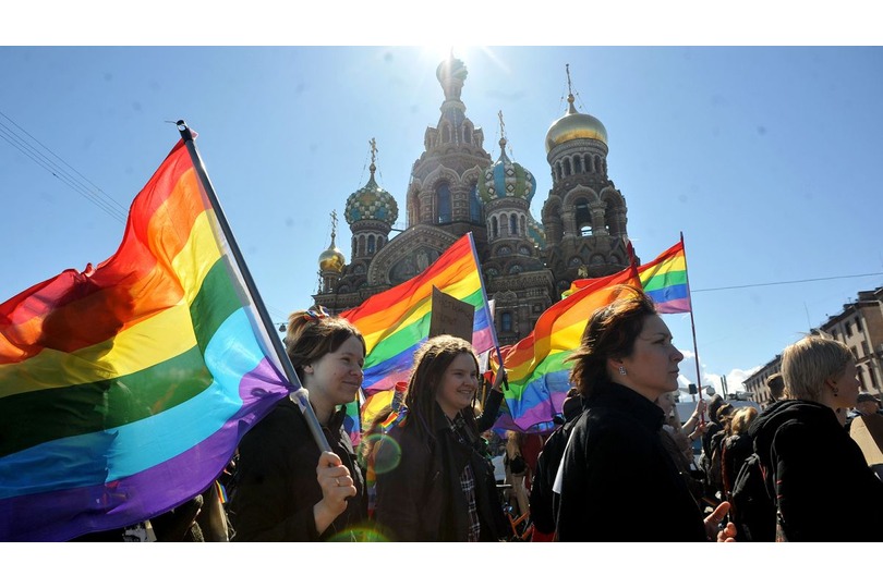 Russia forbids LGBTQ-friendly content
