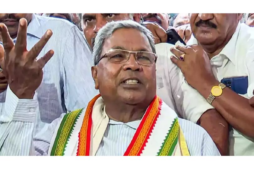Karnataka CM Siddaramaiah Prefers Books Over Traditional Tokens of Respect; Requests Zero Traffic Protocol