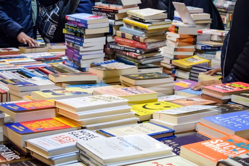 Saudi Author causes Frenzy at Rabat Book Fair, Attendance Soars to 23,000 in One Day | Frontlist