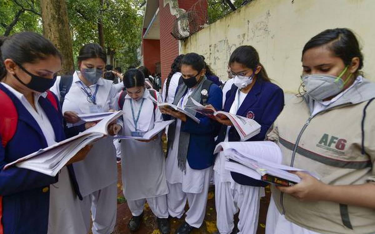 Biologists slam CBSE move to omit key topics of evolution, ecology, environment