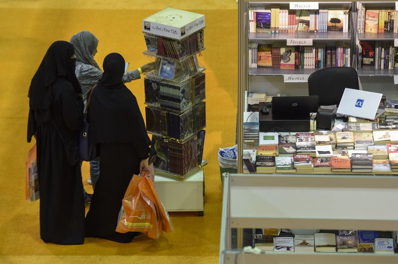 Frontlist | Authors share tips on effective writing: Sharjah book fair