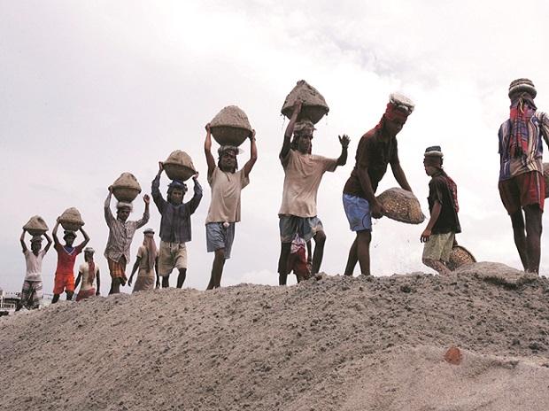Frontlist | Odisha Engineering Student Turns Daily Wage Labourer