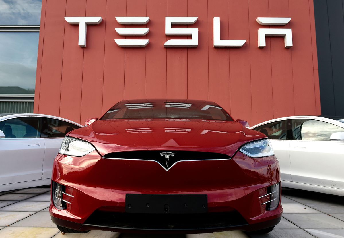 Frontlist | India woos Tesla with offer of cheaper production costs than China
