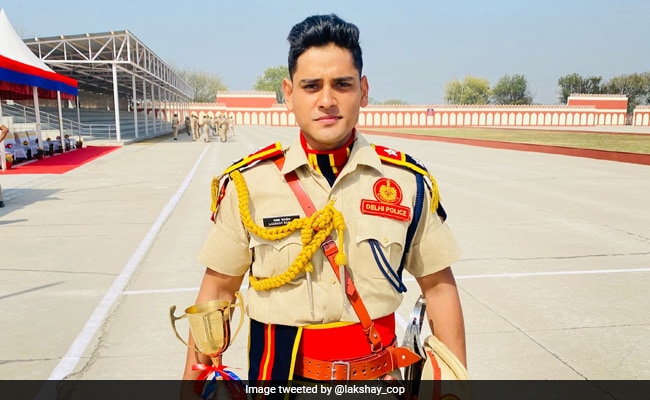 'Minimum Books, Maximum Revision': Delhi Cop's Mantra For Acing UPSC Exam