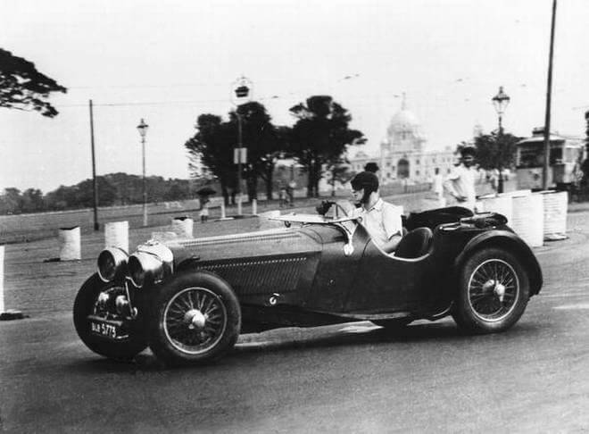 Gautam Sen’s latest book is on India’s historic fascination with automobiles