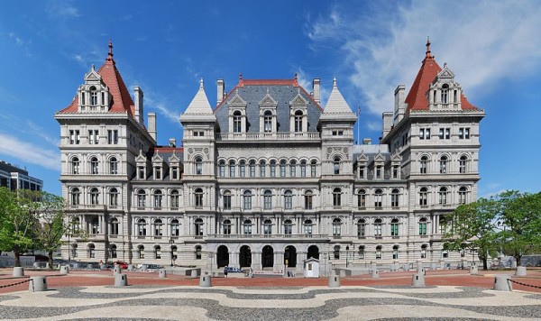 New York Legislature Passes Library E-book Bill